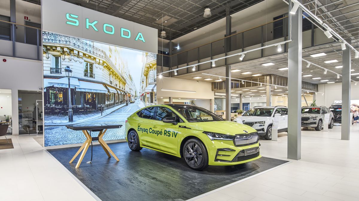 Škoda is changing thousands of stores around the world.  The first of its kind opened in Vietnam – Garáž.cz